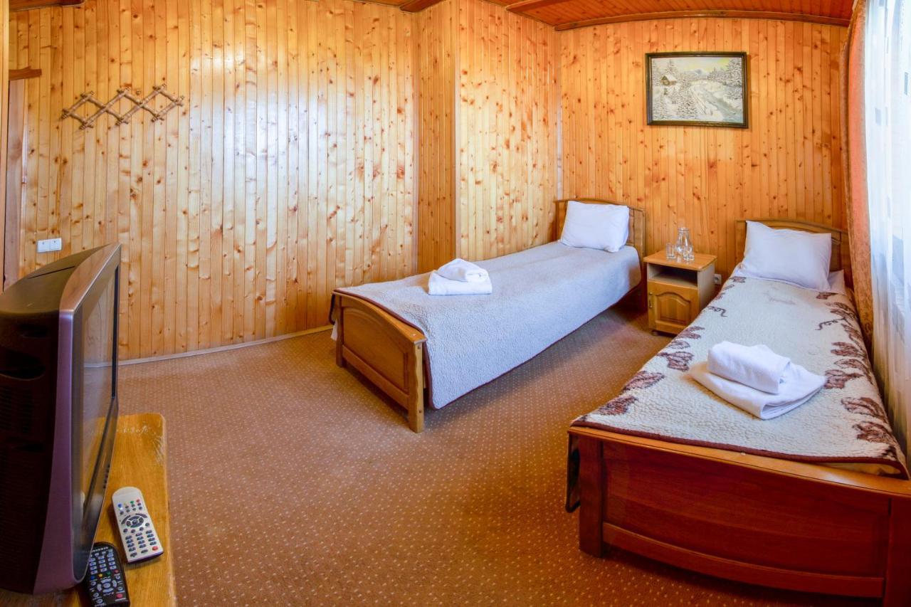 Hotel У Мар'Яни І Назара Jaremtsche Exterior foto