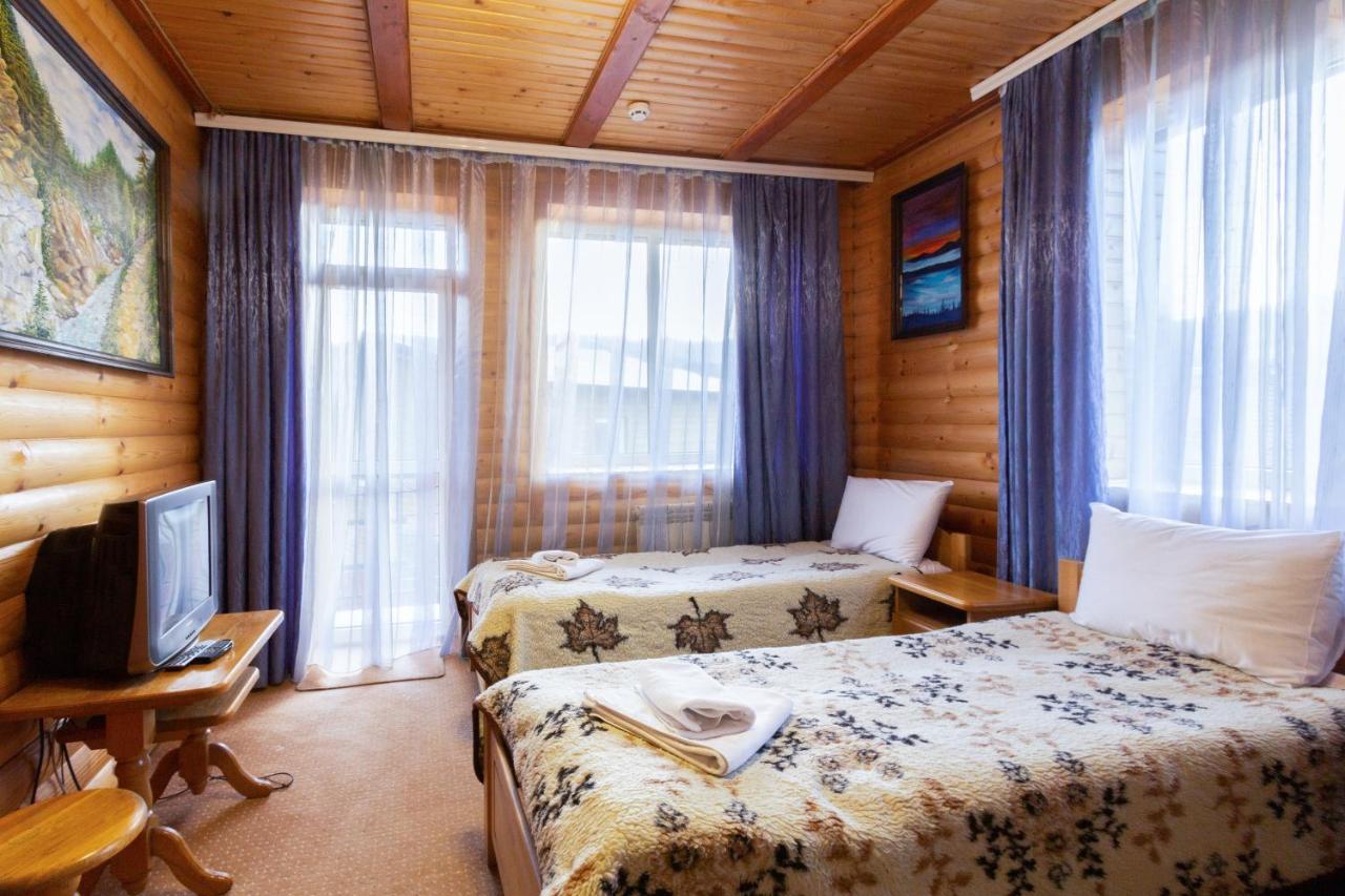Hotel У Мар'Яни І Назара Jaremtsche Exterior foto