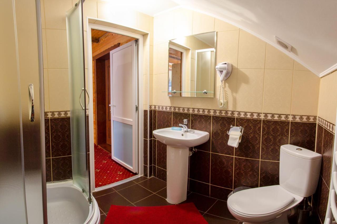 Hotel У Мар'Яни І Назара Jaremtsche Exterior foto