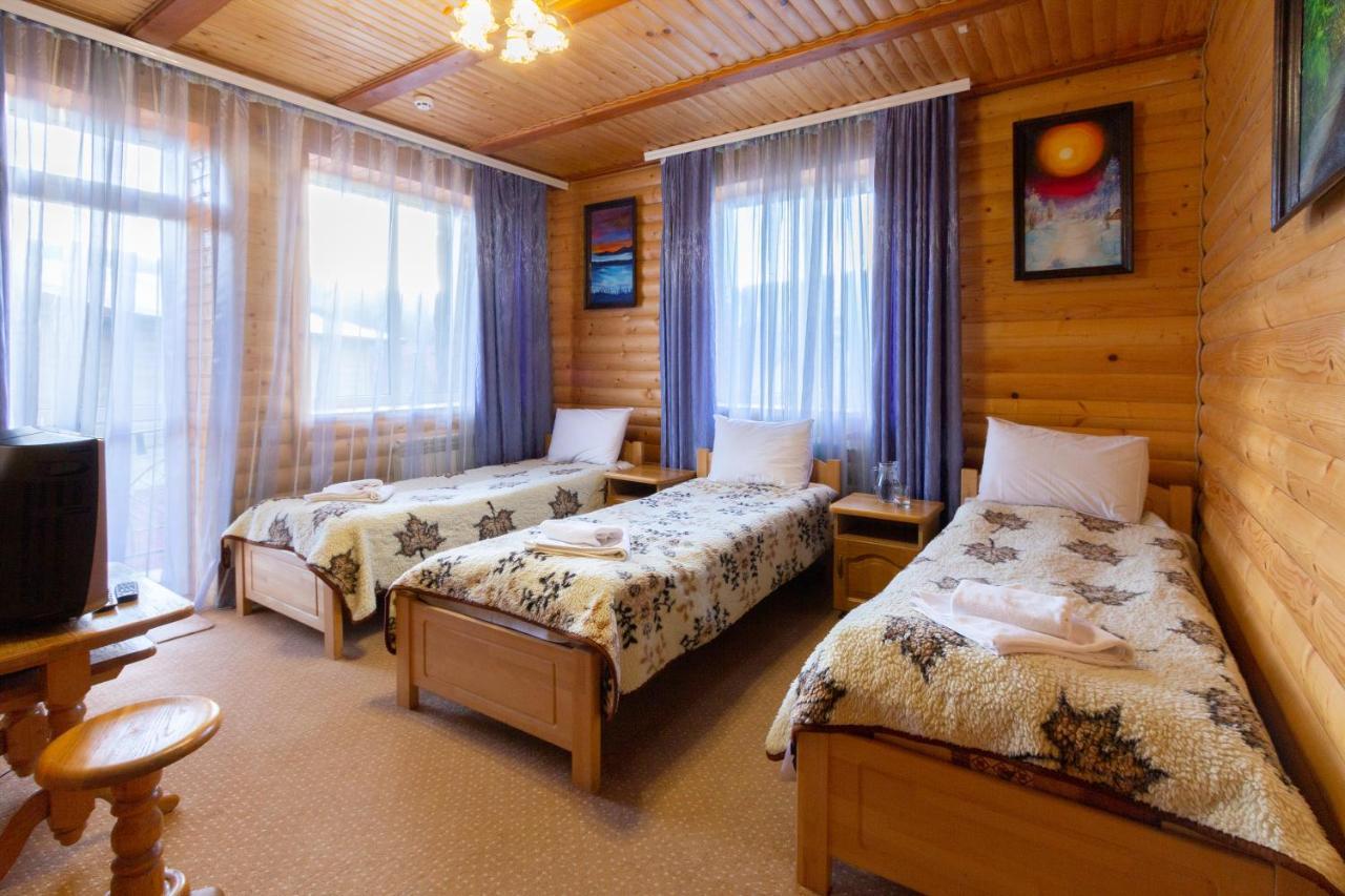 Hotel У Мар'Яни І Назара Jaremtsche Exterior foto