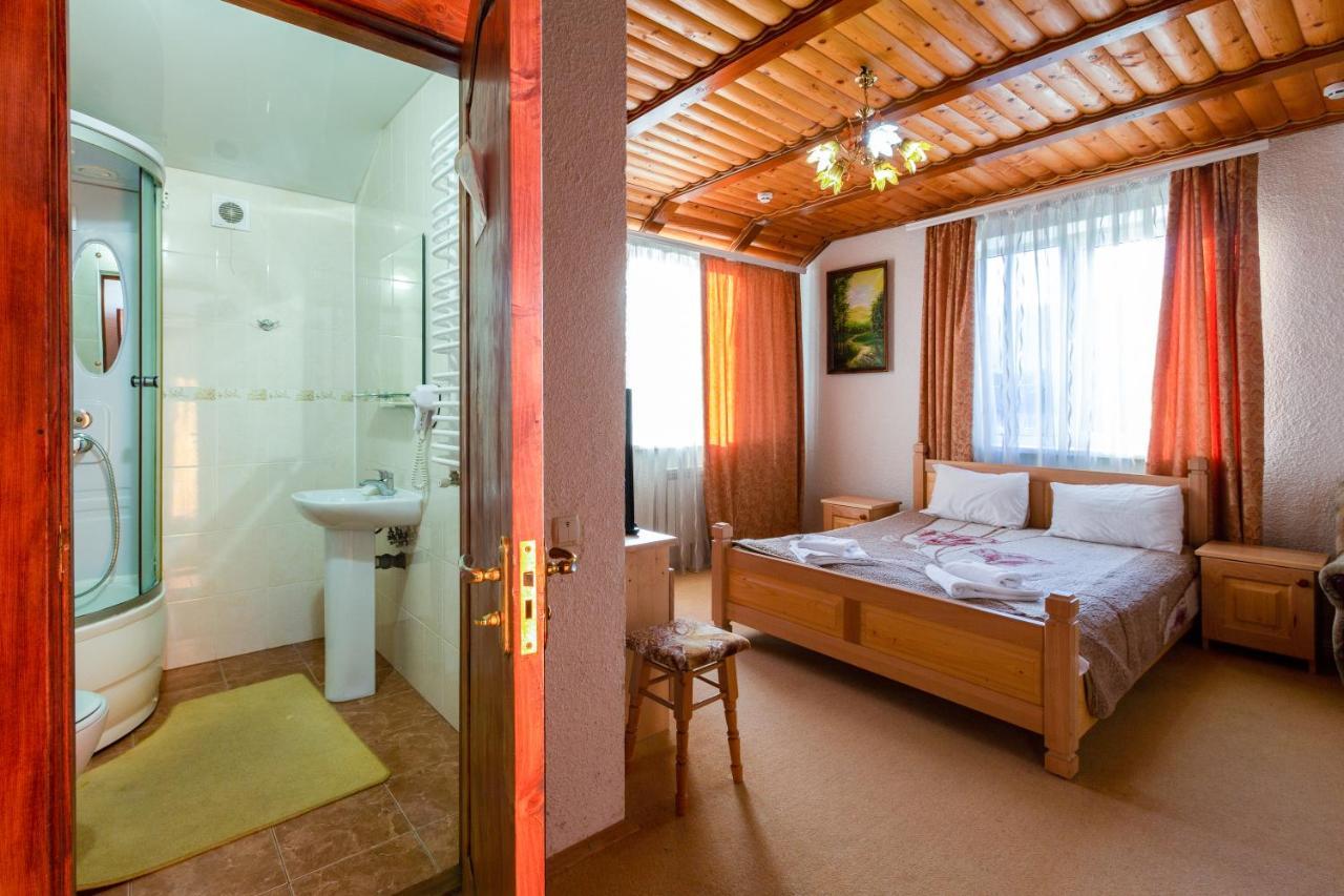 Hotel У Мар'Яни І Назара Jaremtsche Exterior foto