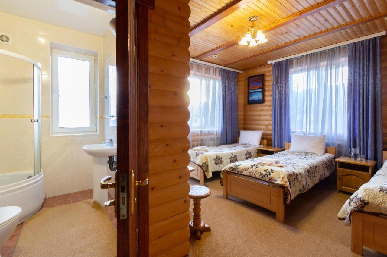Hotel У Мар'Яни І Назара Jaremtsche Exterior foto